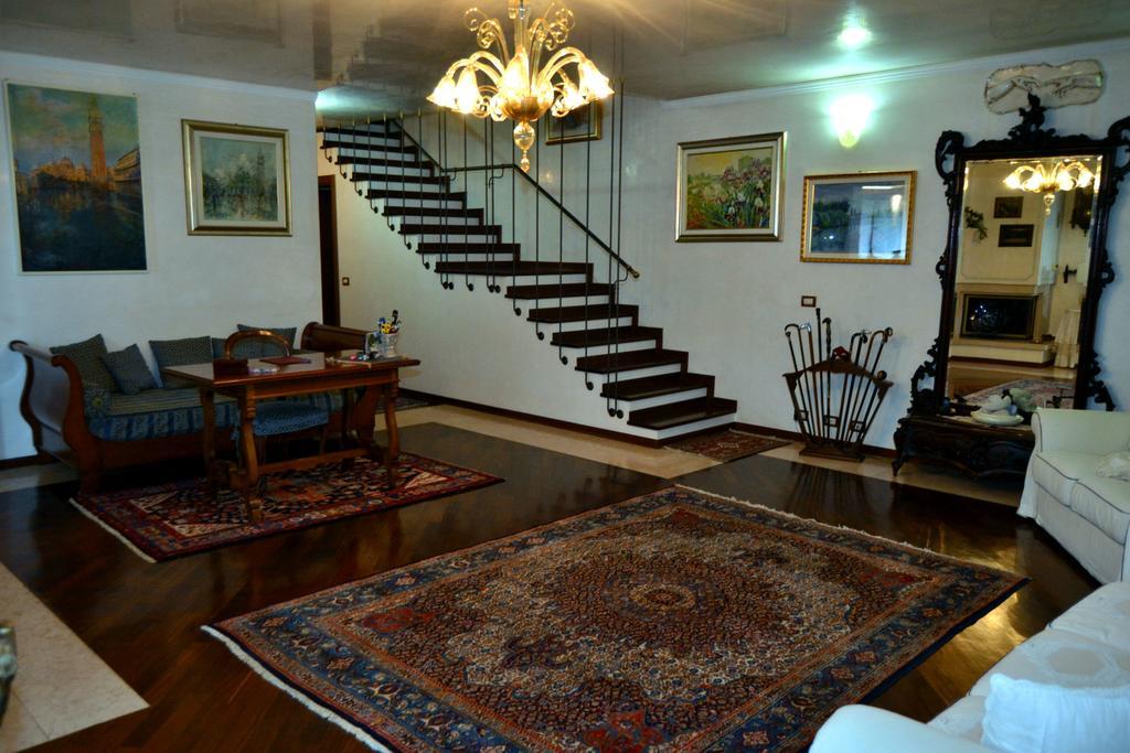 La Casa Sull'Albero Bed & Breakfast Mestre Dış mekan fotoğraf